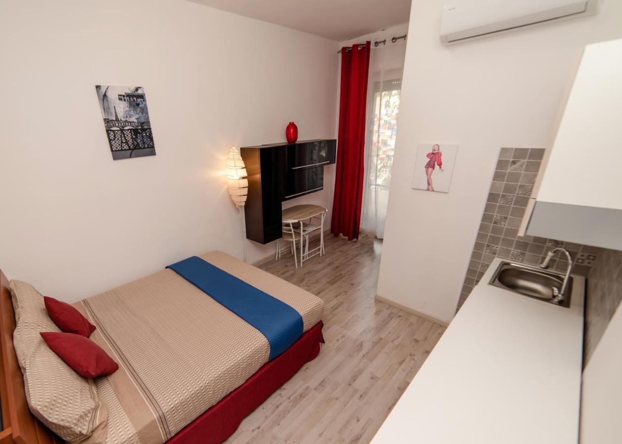 Carramba! Che Room Cagliari Exteriör bild