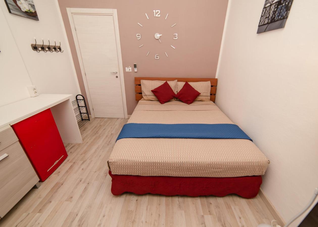 Carramba! Che Room Cagliari Exteriör bild